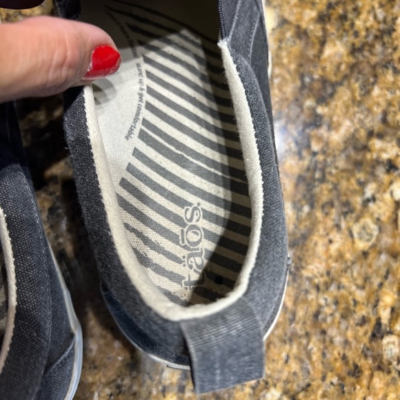 Taos womens size 8 - Picture 7 of 13